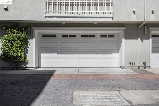 a close view of a stove