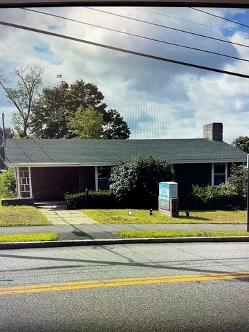 $2,695 | 26 West Webster Street, Manchester, NH 03104