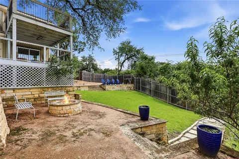 a view of a garden with an outdoor space