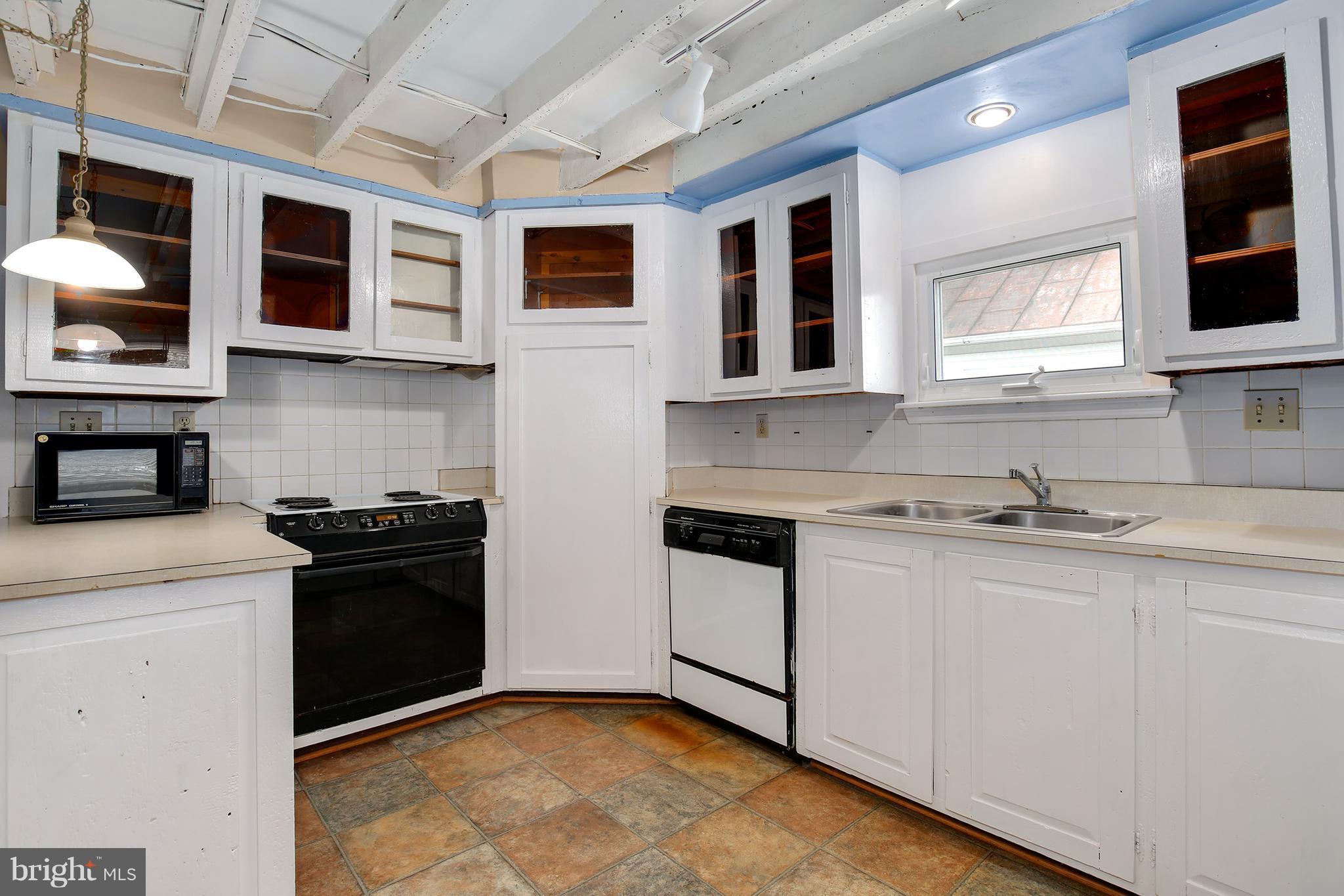 410 North Clear Ridge Road Union Bridge, MD 21791 - Photo 12 of 28 Kitchen