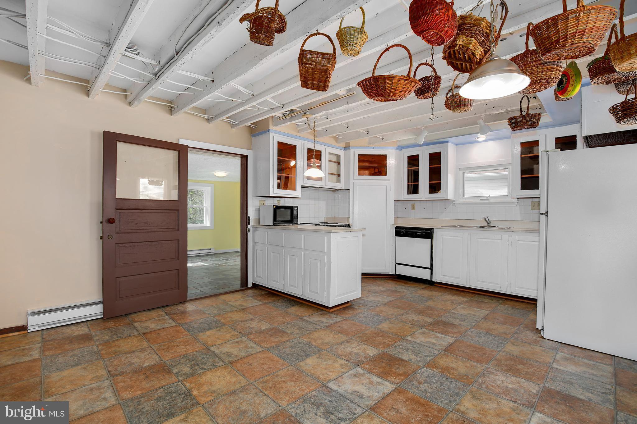 410 North Clear Ridge Road Union Bridge, MD 21791 - Photo 10 of 28 Kitchen