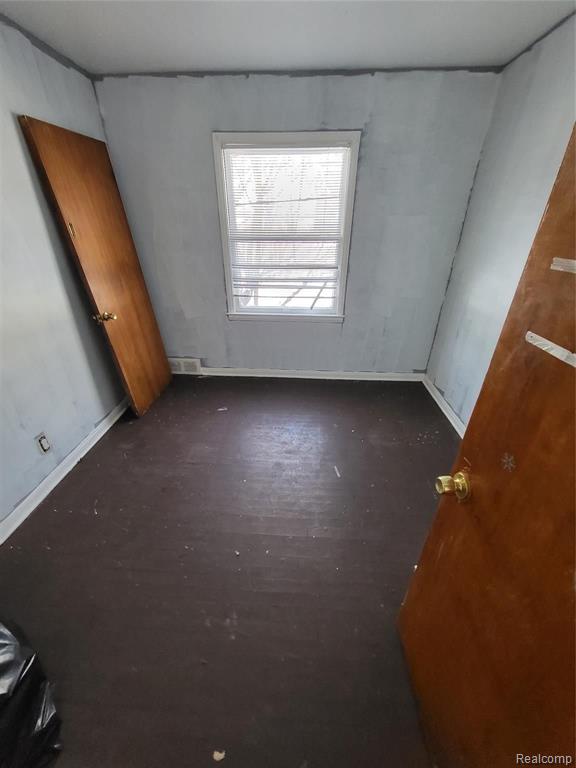 19043 Moross Road Detroit, MI 48224 - Photo 8 of 9
