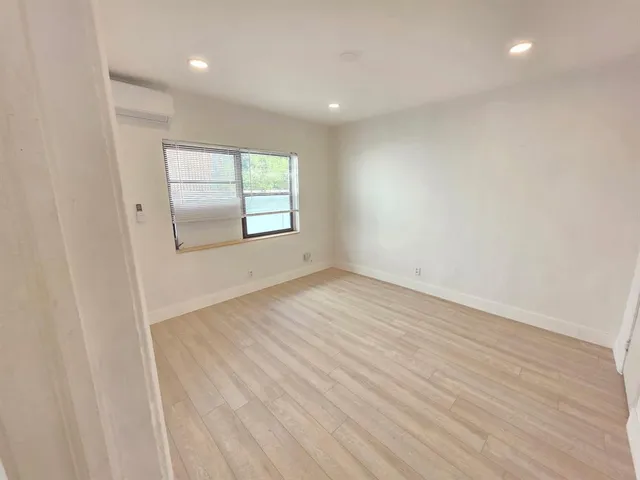 $1,249,900 | 560 Northeast 15th Avenue, Fort Lauderdale, FL 33301