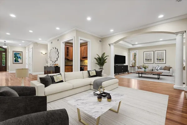 $1,900,000 | 580 Greenwood Road, Northbrook, IL 60062