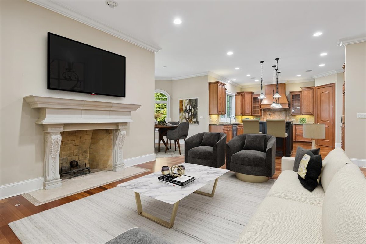 580 Greenwood Road Northbrook, IL 60062 - Photo 15 of 57