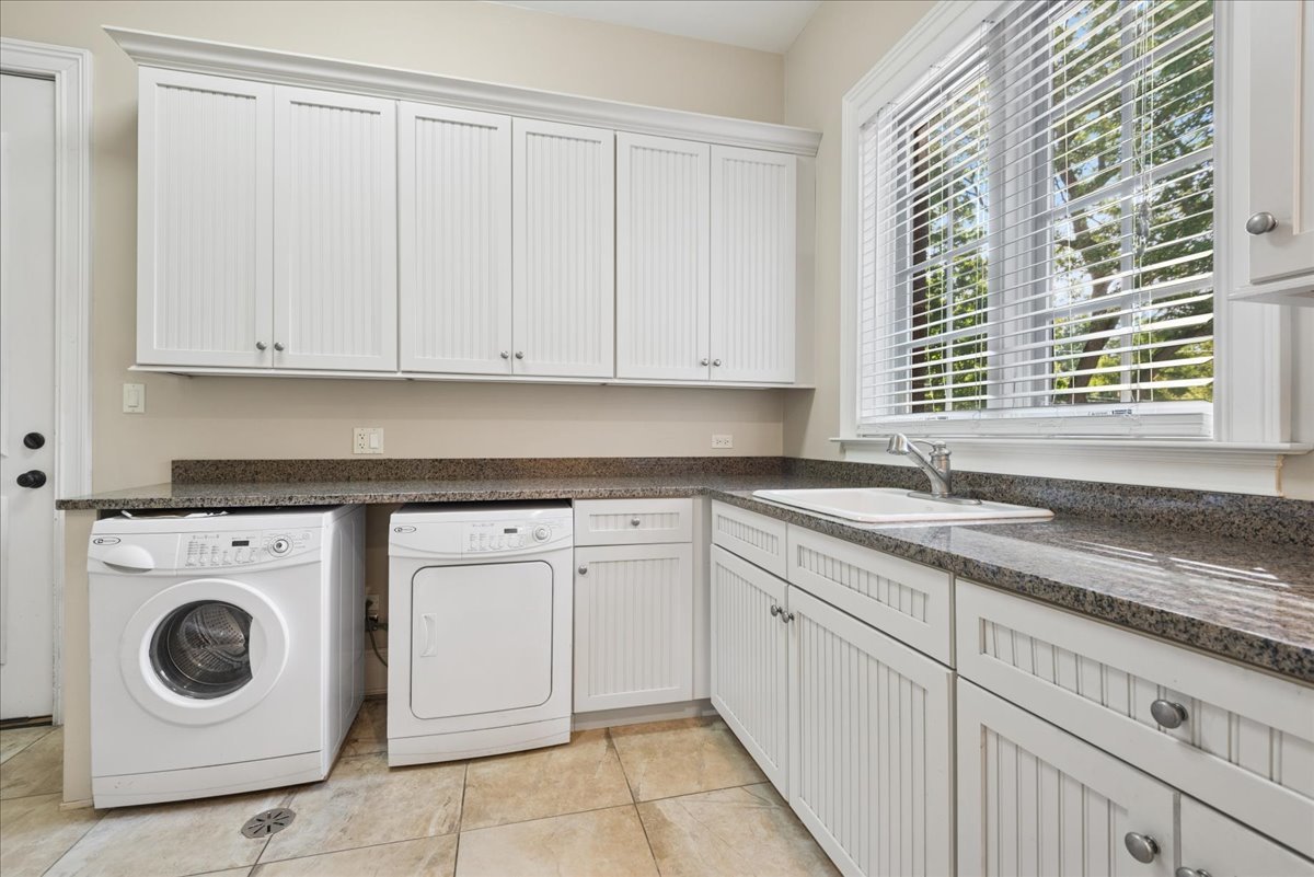 580 Greenwood Road Northbrook, IL 60062 - Photo 18 of 57