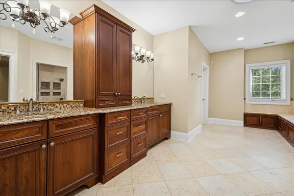 $1,900,000 | 580 Greenwood Road, Northbrook, IL 60062