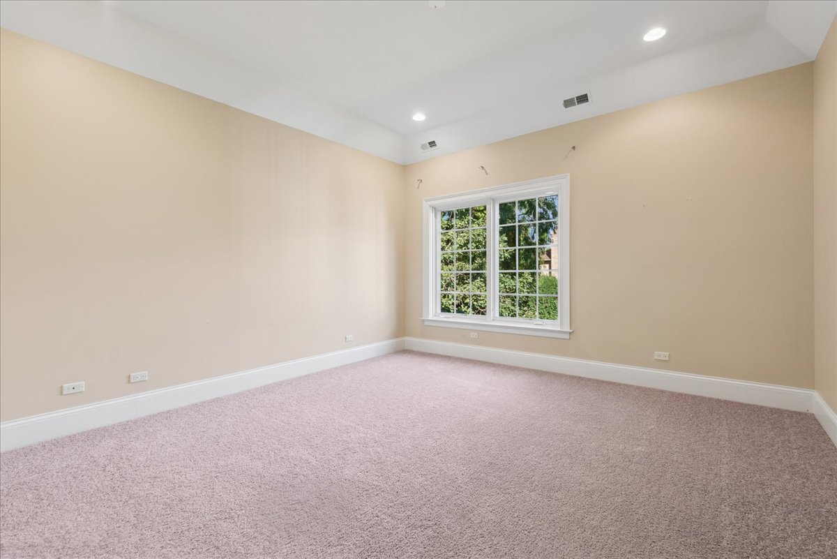 580 Greenwood Road Northbrook, IL 60062 - Photo 25 of 57