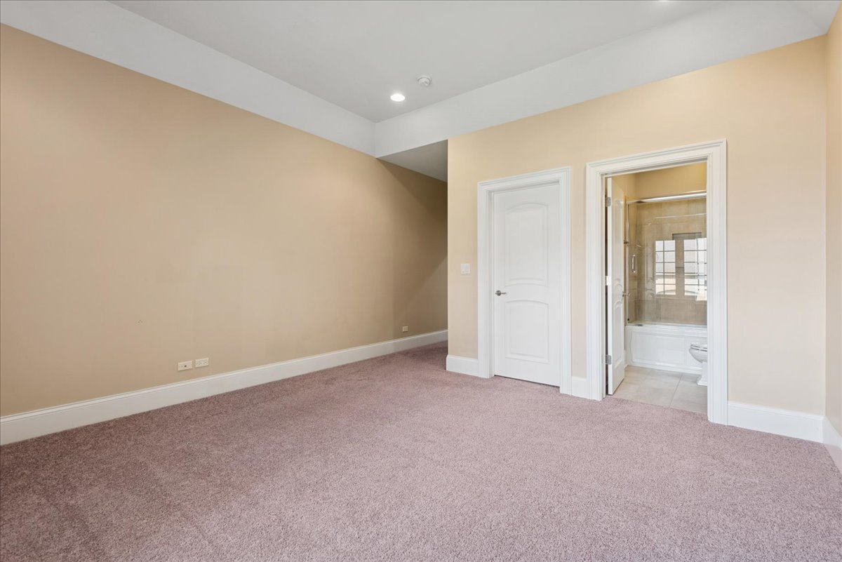 580 Greenwood Road Northbrook, IL 60062 - Photo 27 of 57