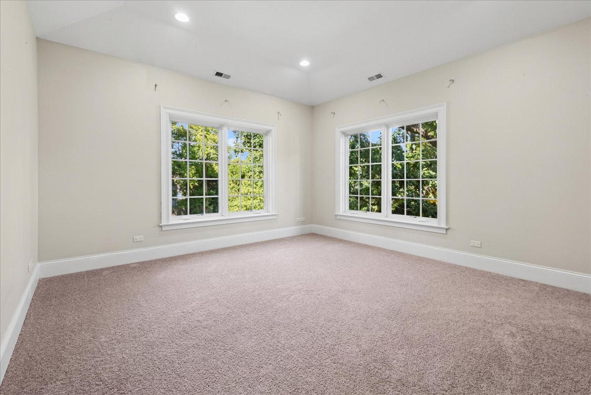 580 Greenwood Road Northbrook, IL 60062 - Photo 29 of 57