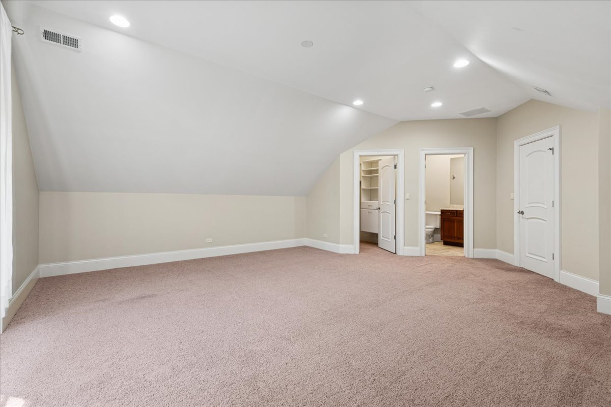 580 Greenwood Road Northbrook, IL 60062 - Photo 35 of 57