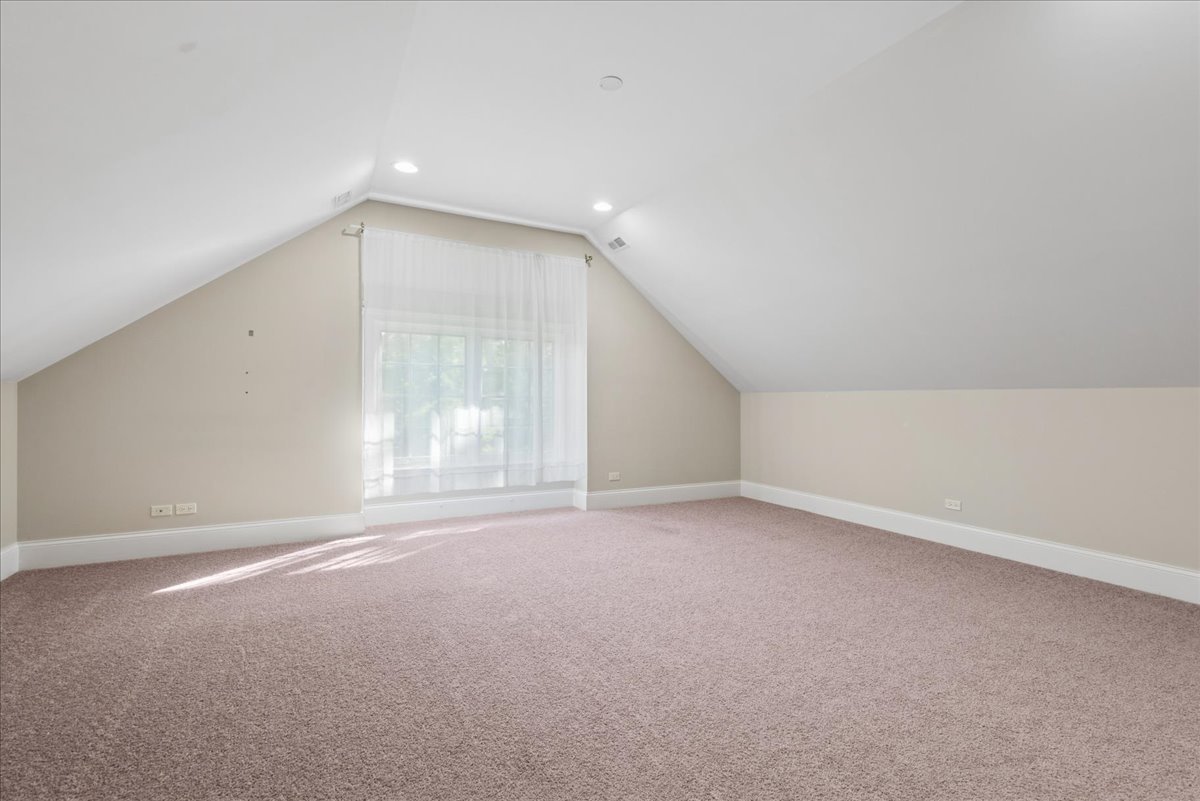 580 Greenwood Road Northbrook, IL 60062 - Photo 37 of 57