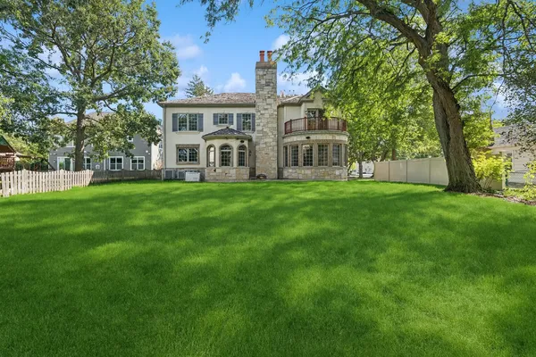 $1,900,000 | 580 Greenwood Road, Northbrook, IL 60062