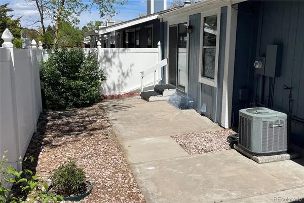 $2,950 | 11962 East Maple Avenue, Aurora, CO 80012
