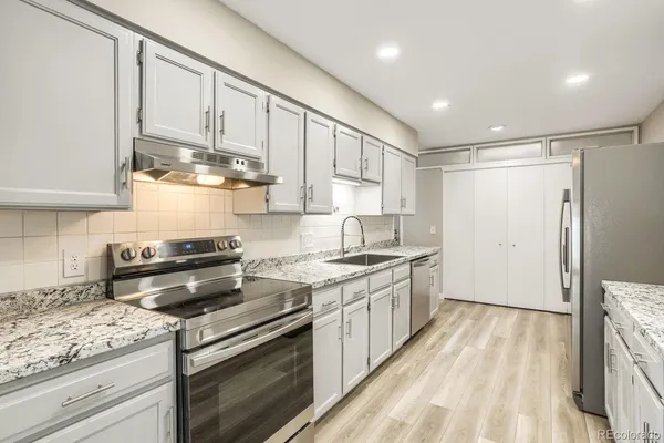 $2,950 | 11962 East Maple Avenue, Aurora, CO 80012