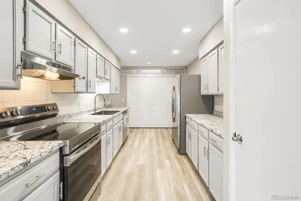 $2,950 | 11962 East Maple Avenue, Aurora, CO 80012