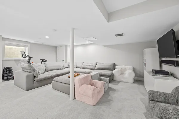 $675,000 | 1015 Hazel Avenue, Deerfield, IL 60015