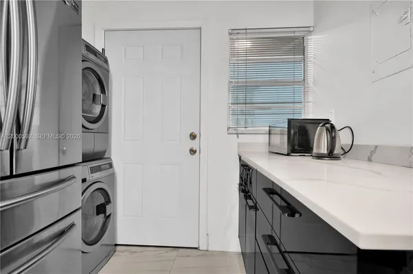 $2,490 | 1750 Northeast 191st Street, Unit 7102, Miami, FL 33179