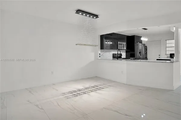 $2,490 | 1750 Northeast 191st Street, Unit 7102, Miami, FL 33179