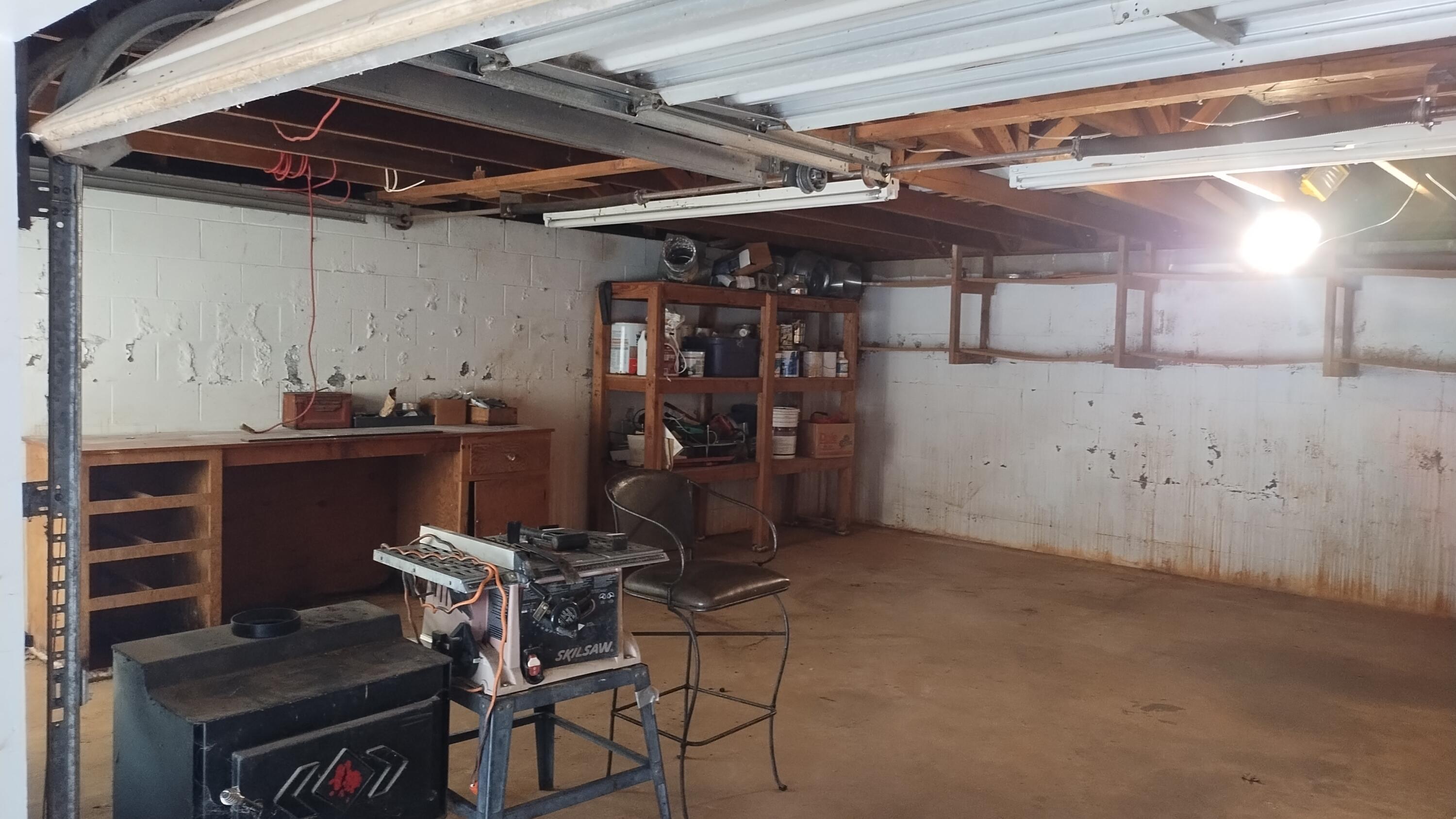 594 Loop Drive Springville, CA 93265 - Photo 59 of 68 57-Garage left