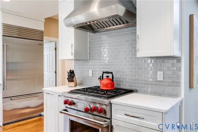 $1,300,000 | 10 Tow Path Circle, Richmond, VA 23221