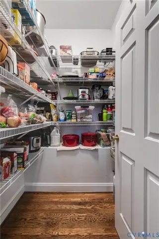 $1,300,000 | 10 Tow Path Circle, Richmond, VA 23221