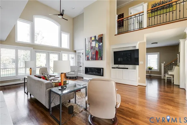 $1,300,000 | 10 Tow Path Circle, Richmond, VA 23221