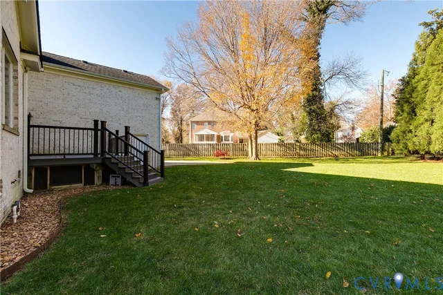 $1,300,000 | 10 Tow Path Circle, Richmond, VA 23221