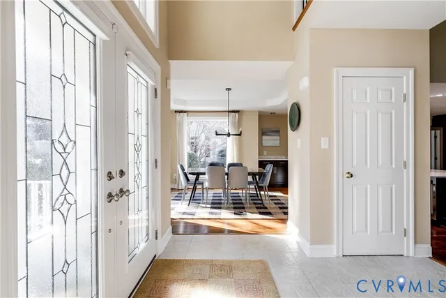 $1,300,000 | 10 Tow Path Circle, Richmond, VA 23221