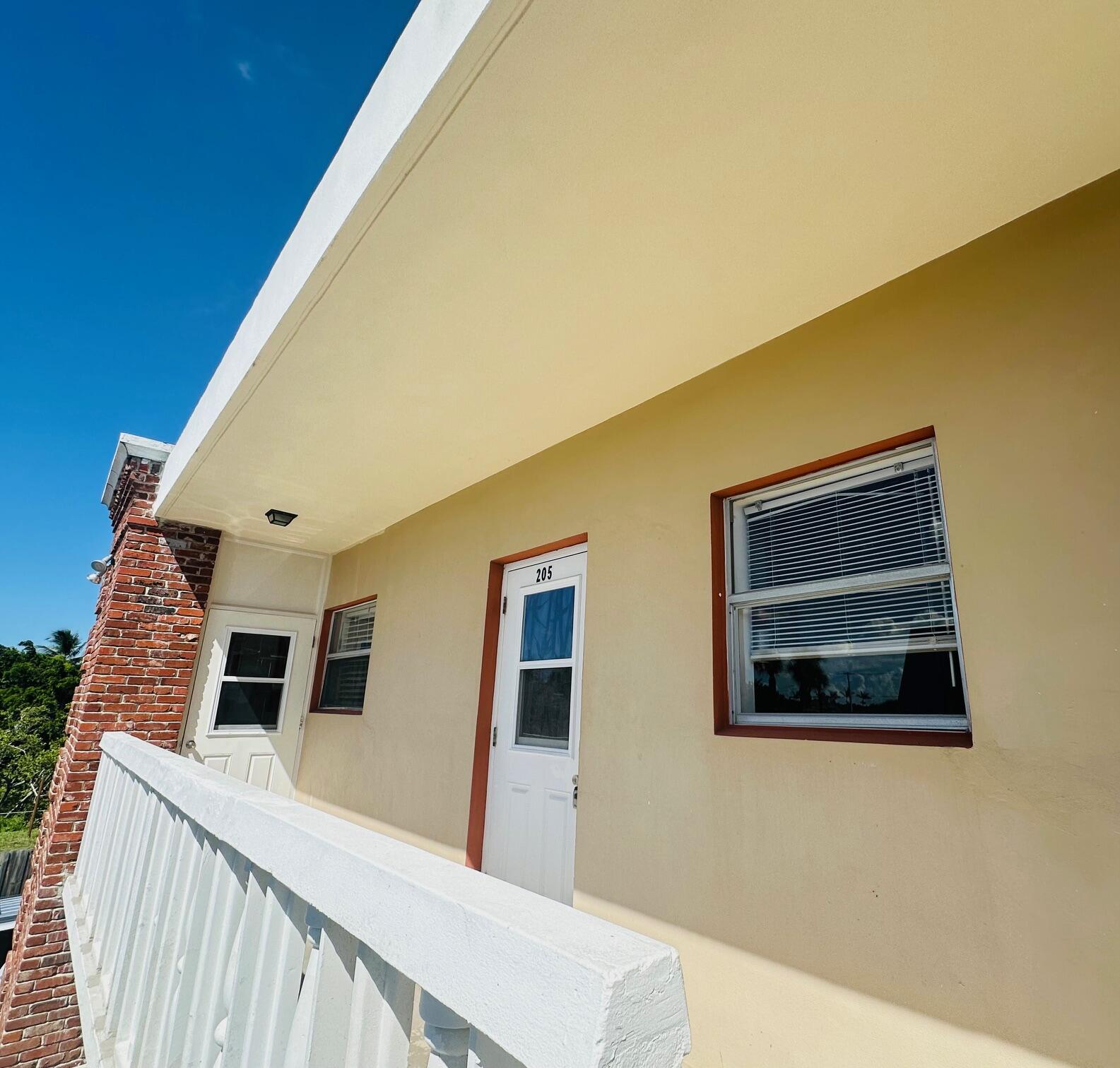 761 Hummingbird Way, Unit 205 North Palm Beach, FL 33408 - Photo 2 of 16