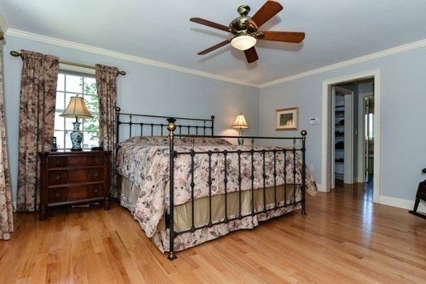 17 Greaton Road Boston, MA 02132 - Photo 12 of 26 Gallery Image 12