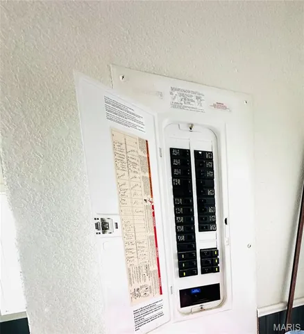 $290,000 | 9383 Audrain Road 625, Laddonia, MO 63352