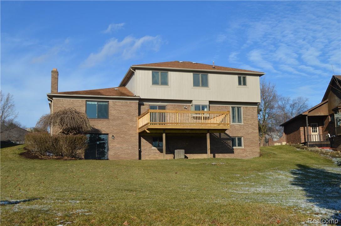 271 Stonetree Circle Rochester, MI 48309 - Photo 37 of 38 271 Stonetree Circle_36.JPG