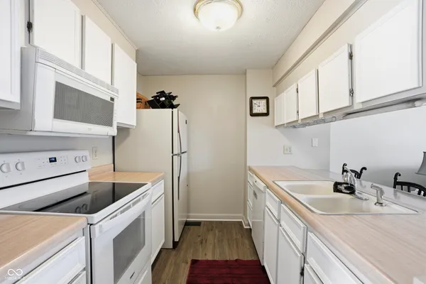 $215,000 | 9415 Timber View Drive, Indianapolis, IN 46250
