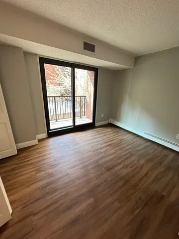 $3,400 | 49 Marion Street, Unit 1A, Brookline, MA 02446