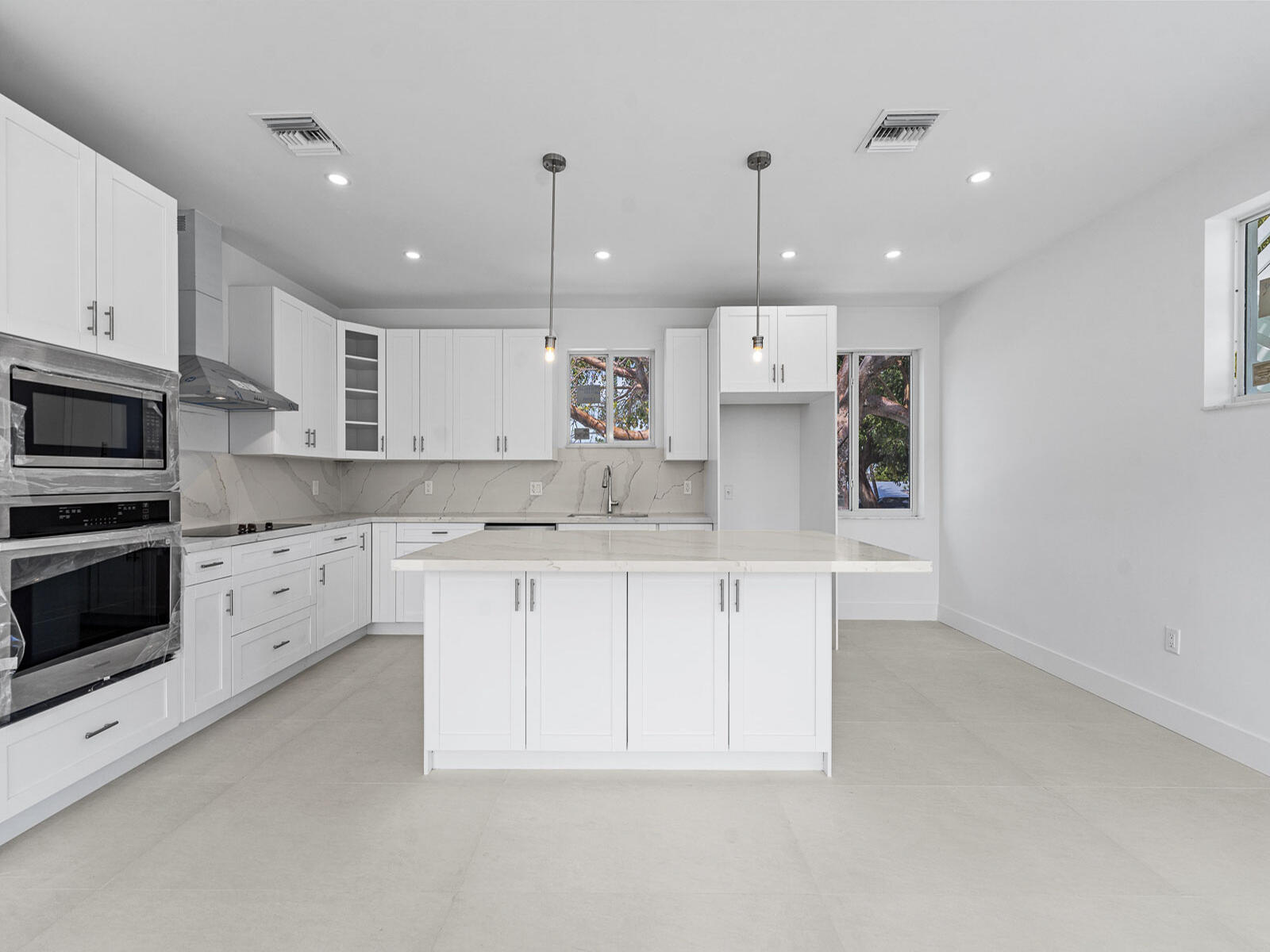 101 Kay Drive Key Largo, FL 33037 - Photo 20 of 71 Kitchen