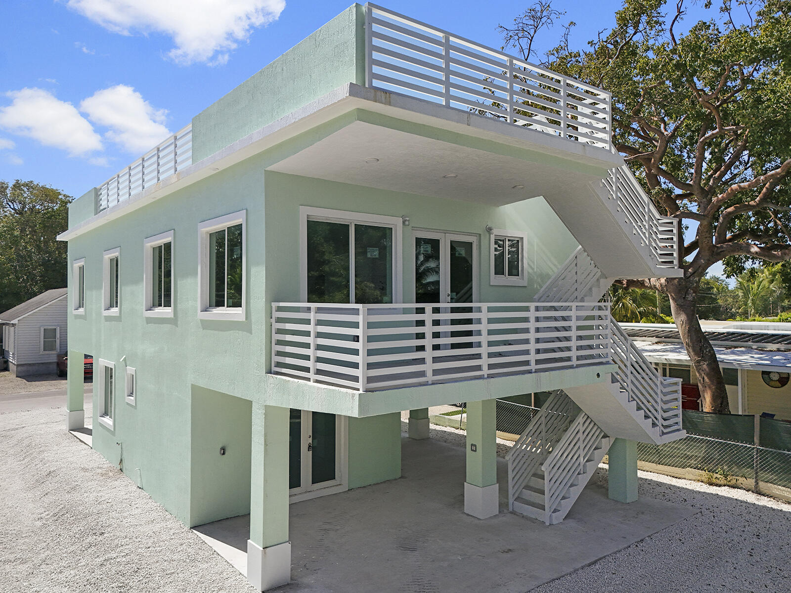 101 Kay Drive Key Largo, FL 33037 - Photo 3 of 71 Back of Structure