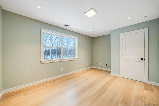 $1,200,000 | 7 Sander Court, Yaphank, NY 11980