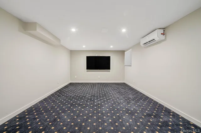 $1,200,000 | 7 Sander Court, Yaphank, NY 11980