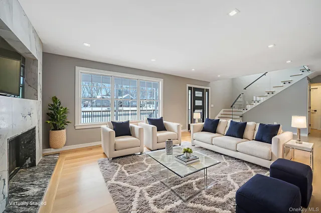 $1,200,000 | 7 Sander Court, Yaphank, NY 11980