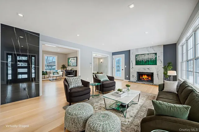 $1,200,000 | 7 Sander Court, Yaphank, NY 11980