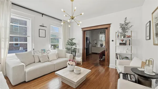 $749,999 | 167 Voss Avenue, Yonkers, NY 10703
