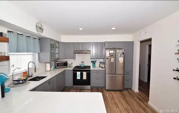 $3,200 | 113 Harding Avenue, Unit LOWR, Long Beach, NY 11561