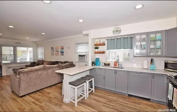 $3,200 | 113 Harding Avenue, Unit LOWR, Long Beach, NY 11561