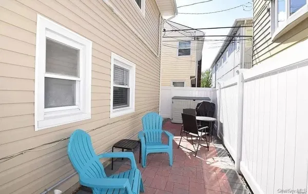 $3,200 | 113 Harding Avenue, Unit LOWR, Long Beach, NY 11561