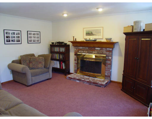 19 Sycamore Drive Rutland, MA 01543 - Photo 4 of 25 Gallery Image 4