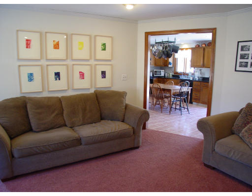 19 Sycamore Drive Rutland, MA 01543 - Photo 6 of 25 Gallery Image 6
