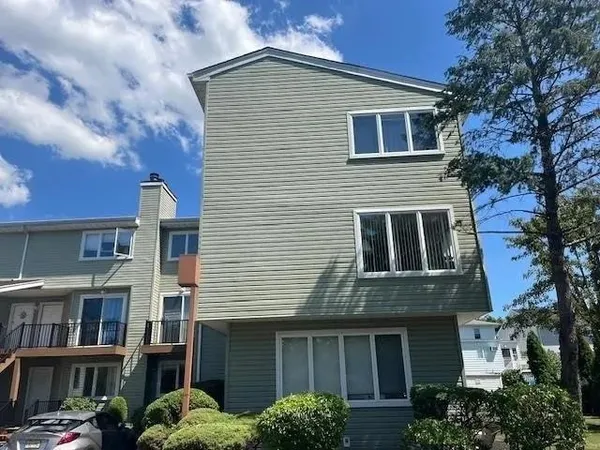 $2,600 | 700 10th Street, Unit 1, Secaucus, NJ 07094