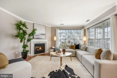 $415,000 | 2495 Angeline Drive, Unit 303, Herndon, VA 20171