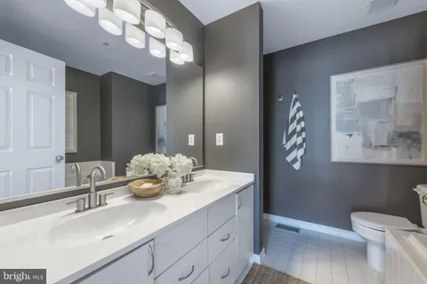 $415,000 | 2495 Angeline Drive, Unit 303, Herndon, VA 20171